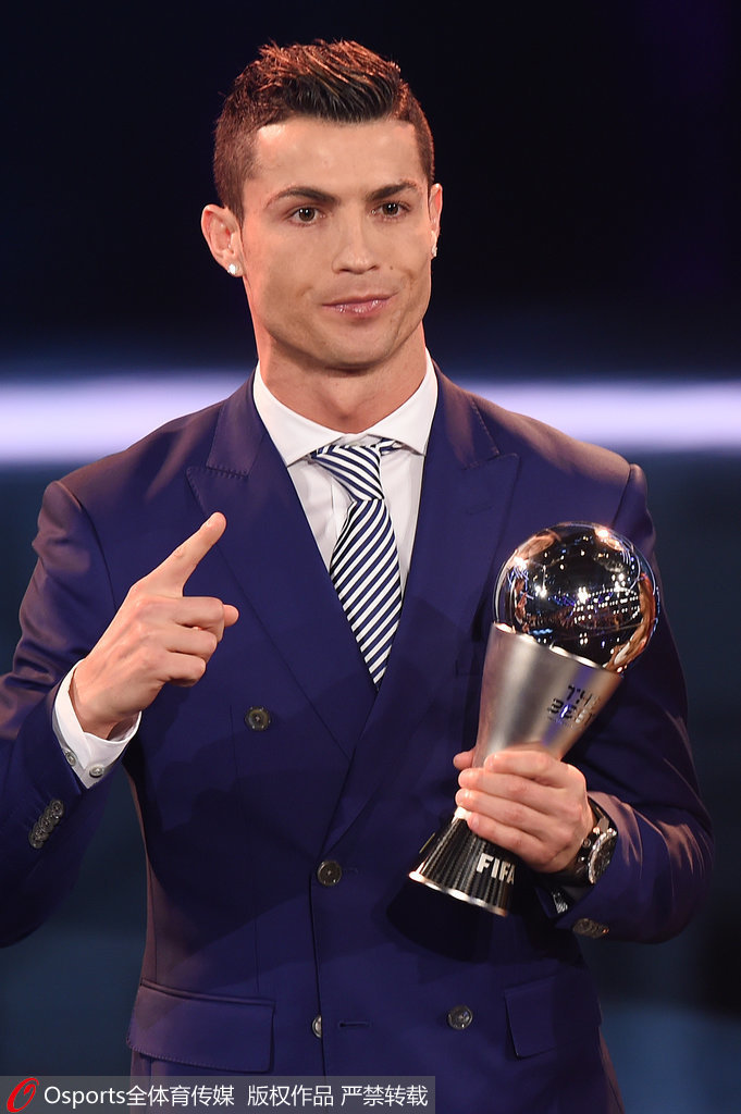 雄鹿官方：AJ·格林左肩挫伤，本场对阵76人不会回归