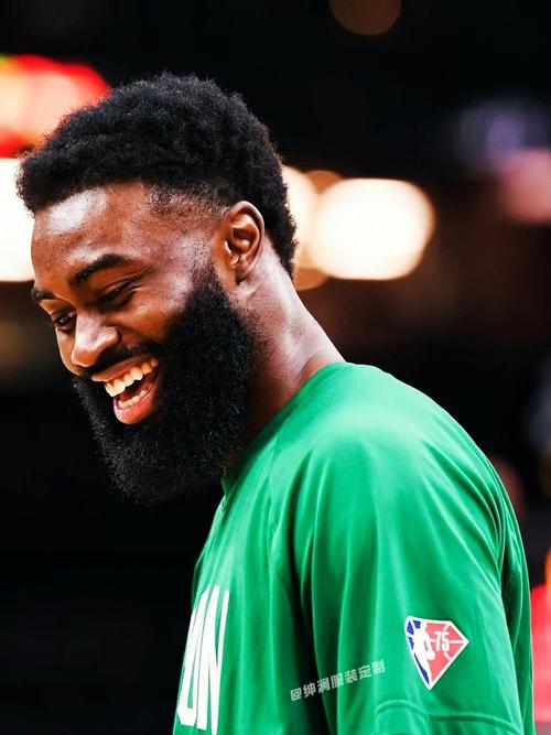 篮球火箭球员参加社区公益活动（火箭队球员走进社区开展公益活动）