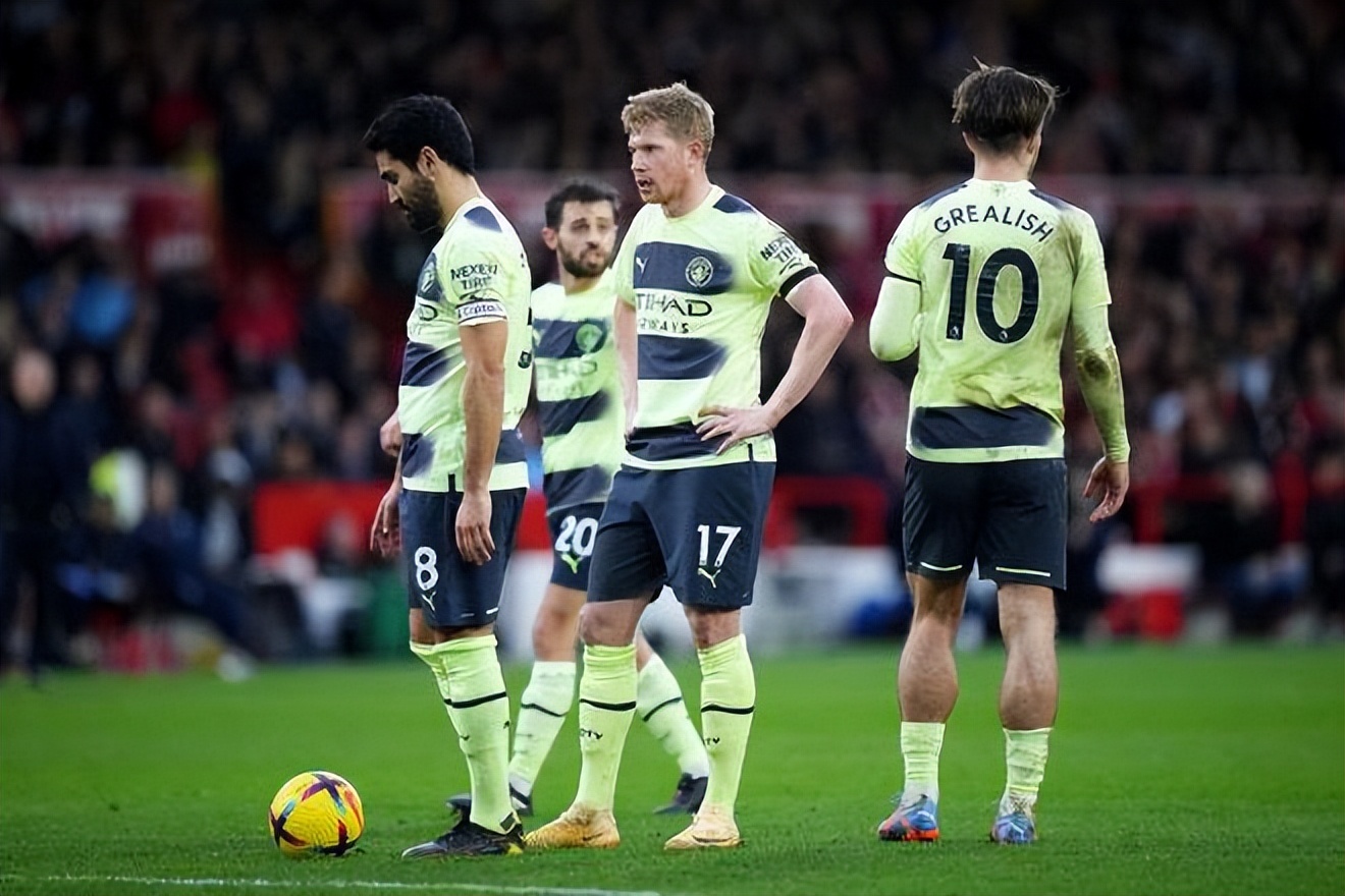 尽力了，库尔图瓦对阵利物浦全场8次扑救仍未挽回败局（库尔图瓦苦撑8次扑救仍难扭转败局，对阵利物浦无力回天）