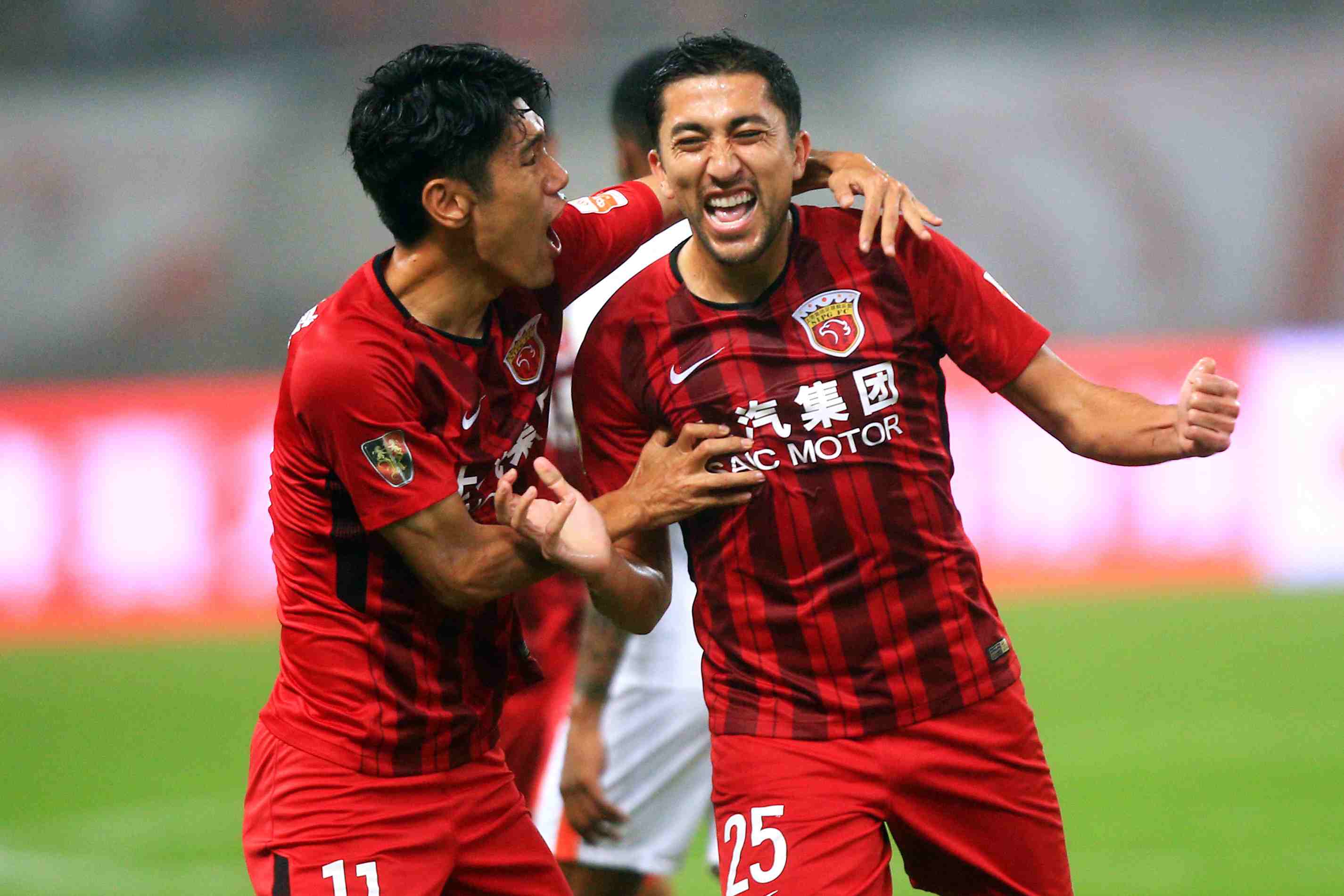 官方：受大雾影响，巴萨前往客场的航班将延迟一个小时起飞（官方通报：大雾导致巴萨客场航班起飞延后一小时）