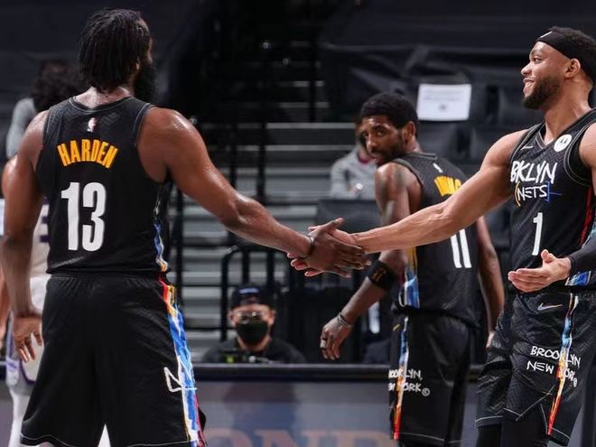 绿帽哥：皇马vs曼城是阿隆索最后一根救命稻草（皇马战曼城，阿隆索的最后机会）