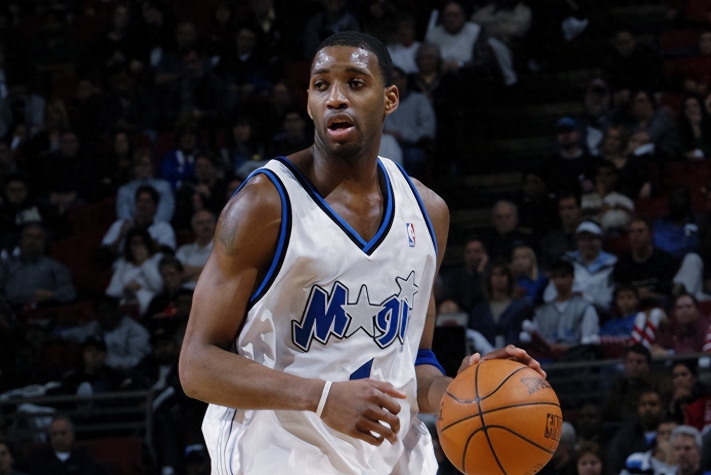 太阳战雷霆伤病报告：布克出战成疑，哈尔滕施泰因等因伤缺席（太阳vs雷霆伤情更新：布克出战存疑，哈尔滕施泰因等因伤缺阵）