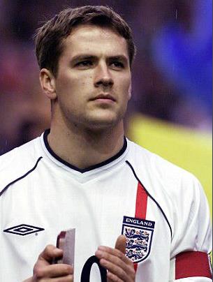 切尔西本赛季英超15轮调整46人次首发，比上赛季同期多了11次（英超前15轮，切尔西已变更46次首发阵容，较上季同期多11次）