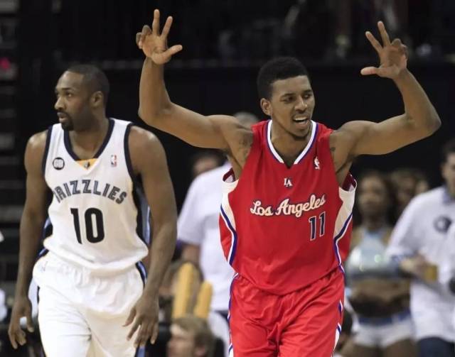 董春雨告别弗兰克：浙江队传奇外援，高球商高情商，榜样（董春雨送别弗兰克：浙江传奇外援，球商情商双高的榜样）