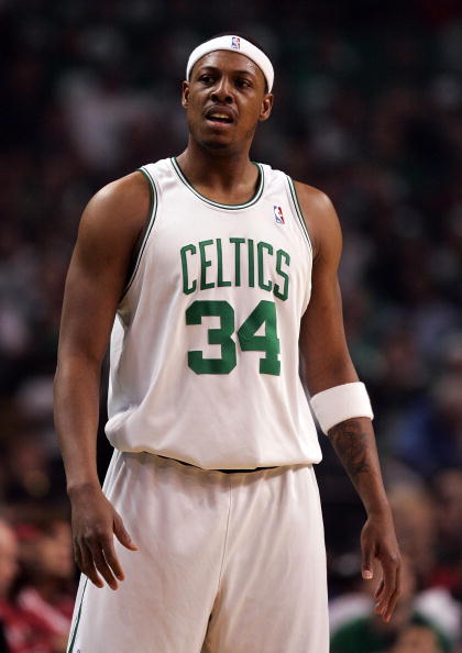 官方：26年1月起，德甲、德乙球场内将显示实际补时时长（德甲、德乙将于2026年1月起在场内公布实际补时时长）