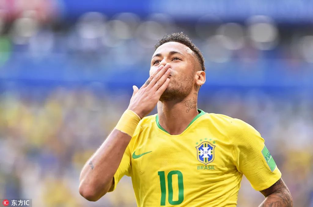 火力不够！斯玛特一人8记三分，其余湖人球员一共8记（火力不济！斯玛特轰进8记三分，湖人其余球员合计仅8记）